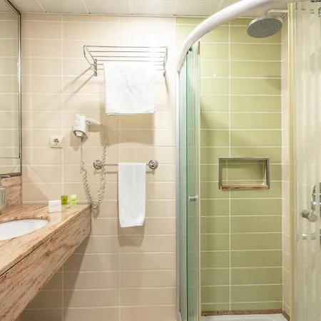 イライダ ホテル 2*