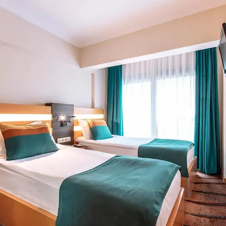 イライダ ホテル 2*